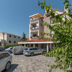 apartments-vojin.splithotels.org/