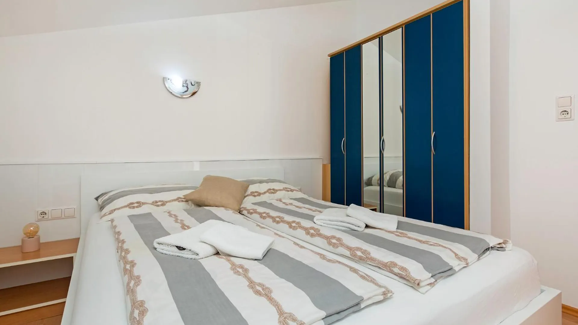 Apartments Antic