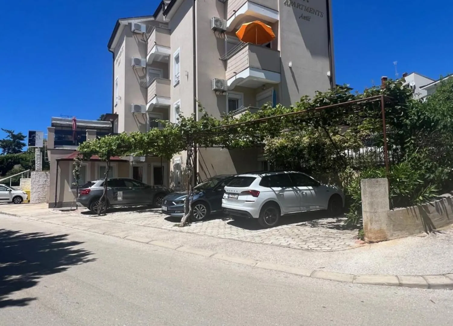 Apartments Antic