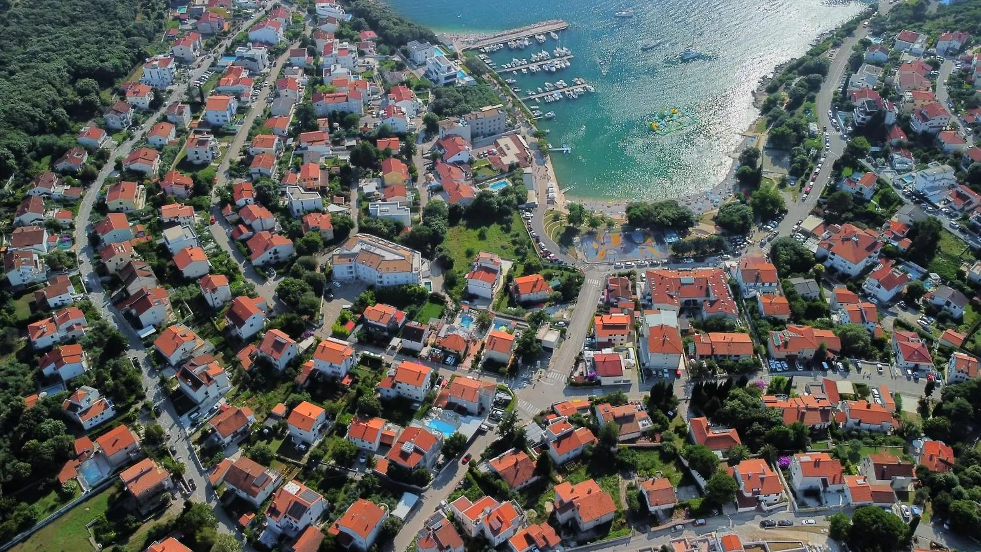 Apartments Antic 0*, Pula